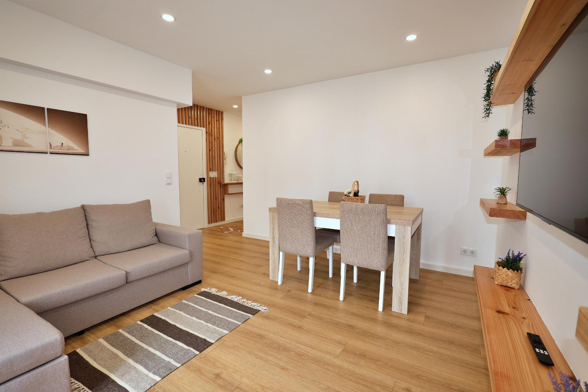 APARTAMENTO T2 para ARRENDAR junto ao Hospital e Parque Atlântico, Ponta Delgada
