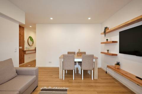 APARTAMENTO T2 para ARRENDAR junto ao Hospital e Parque Atlântico, Ponta Delgada