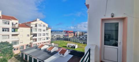 APARTAMENTO T2 para ARRENDAR junto ao Hospital e Parque Atlântico, Ponta Delgada