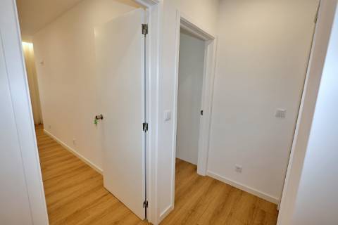 APARTAMENTO T2 para ARRENDAR junto ao Hospital e Parque Atlântico, Ponta Delgada