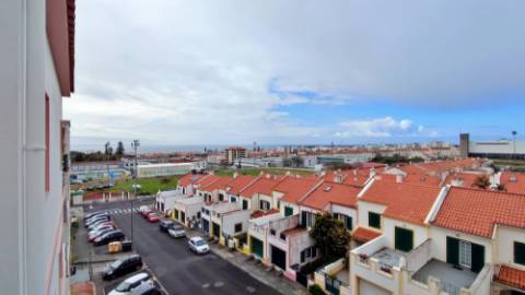 APARTAMENTO T2 para ARRENDAR junto ao Hospital e Parque Atlântico, Ponta Delgada
