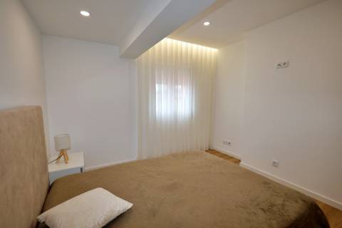 APARTAMENTO T2 para ARRENDAR junto ao Hospital e Parque Atlântico, Ponta Delgada