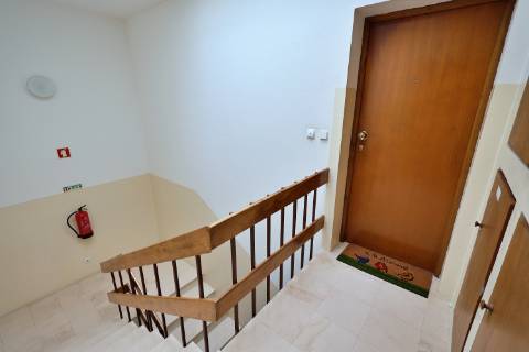 APARTAMENTO T2 para ARRENDAR junto ao Hospital e Parque Atlântico, Ponta Delgada