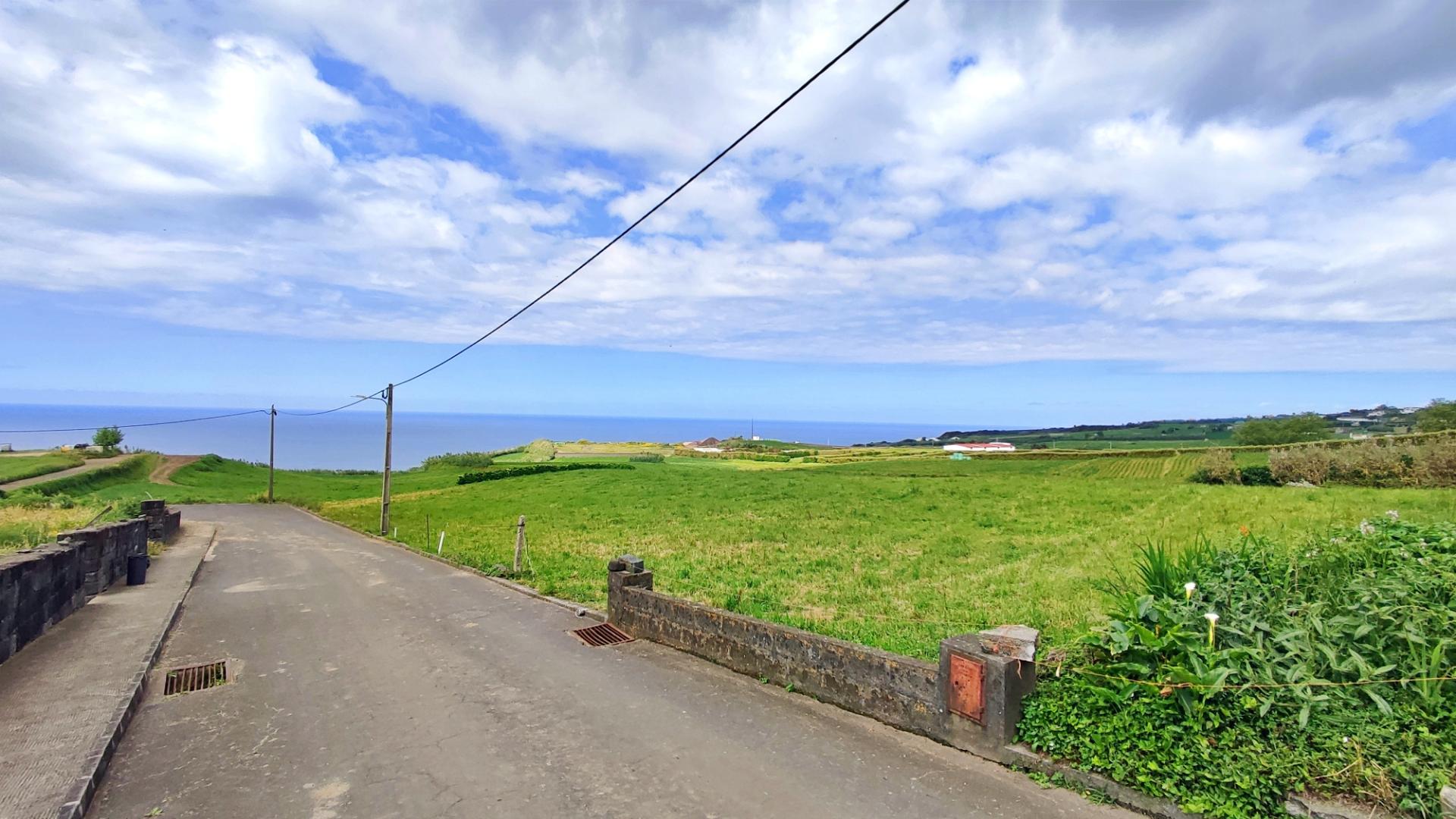 VENDA de AMPLO TERRENO URBANO com VISTA MAR - Santo António Nordestinho, Nordeste, Ilha de São Miguel, Açores