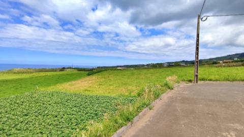 VENDA de AMPLO TERRENO URBANO com VISTA MAR - Santo António Nordestinho, Nordeste, Ilha de São Miguel, Açores