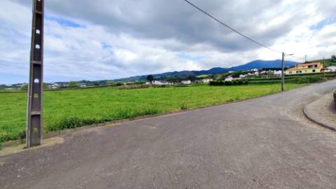 VENDA de AMPLO TERRENO URBANO com VISTA MAR - Santo António Nordestinho, Nordeste, Ilha de São Miguel, Açores