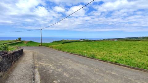 VENDA de AMPLO TERRENO URBANO com VISTA MAR - Santo António Nordestinho, Nordeste, Ilha de São Miguel, Açores