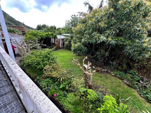 AMPLA MORADIA para VENDA com Licença AL - Faial da Terra, Povoação, São Miguel, Açores