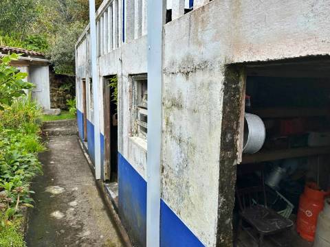 AMPLA MORADIA para VENDA com Licença AL - Faial da Terra, Povoação, São Miguel, Açores