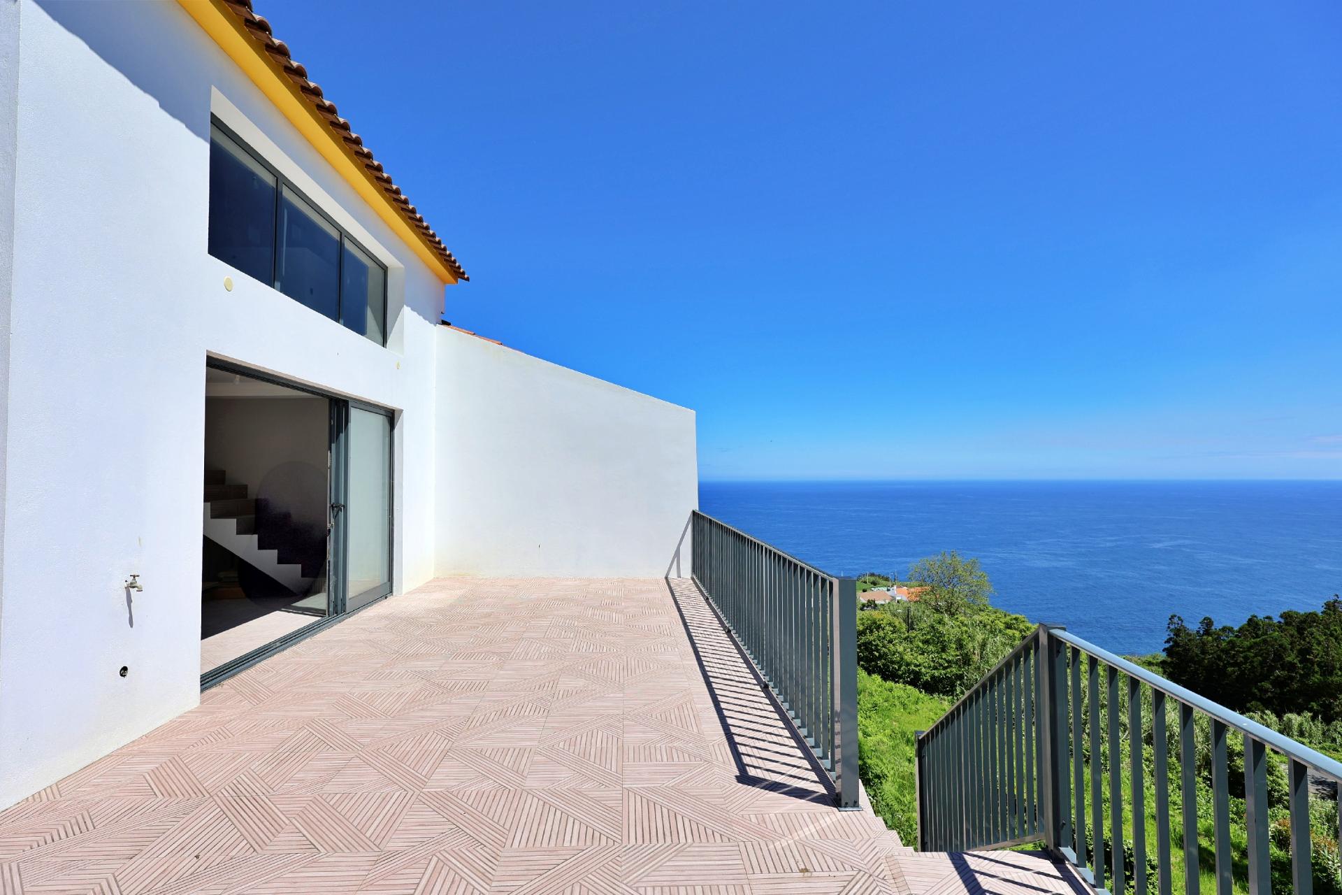 MORADIA NOVA para venda, com vista mar, Santana, Nordeste, Ilha de São Miguel, Açores