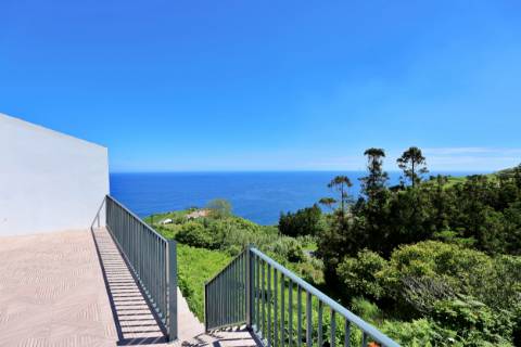 MORADIA NOVA para venda, com vista mar, Santana, Nordeste, Ilha de São Miguel, Açores