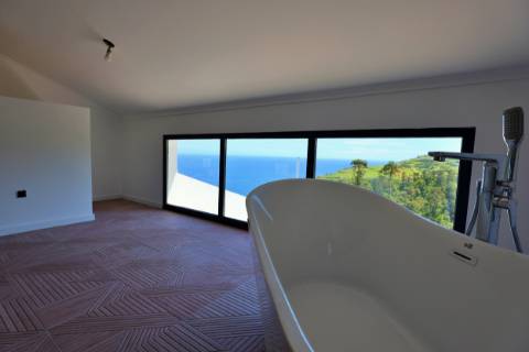 MORADIA NOVA para venda, com vista mar, Santana, Nordeste, Ilha de São Miguel, Açores