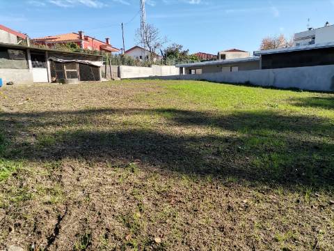 TERRENO PARA CONSTRUÇÃO