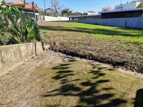 TERRENO PARA CONSTRUÇÃO