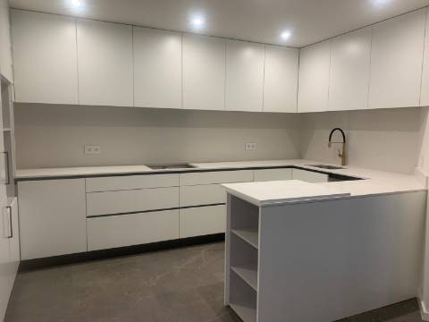 MORADIA DE 3 FRENTES C/ NOVA - ANTAS