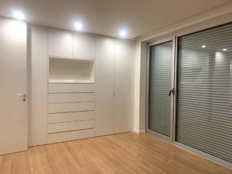 MORADIA DE 3 FRENTES C/ NOVA - ANTAS