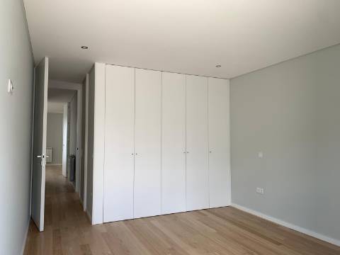 MORADIA DE 3 FRENTES C/ NOVA - ANTAS