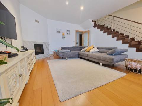 Moradia T3 - 3 Frentes