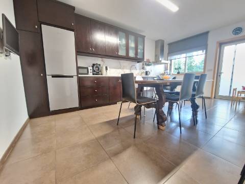 Moradia T3 - 3 Frentes