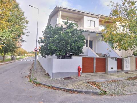 Moradia T3 - 3 Frentes