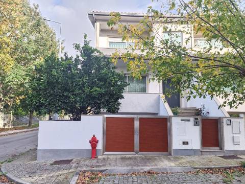 Moradia T3 - 3 Frentes