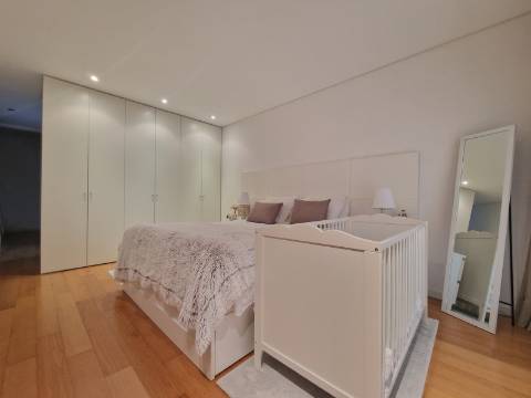 Moradia T3 + Escritório - Á entrada da Cidade