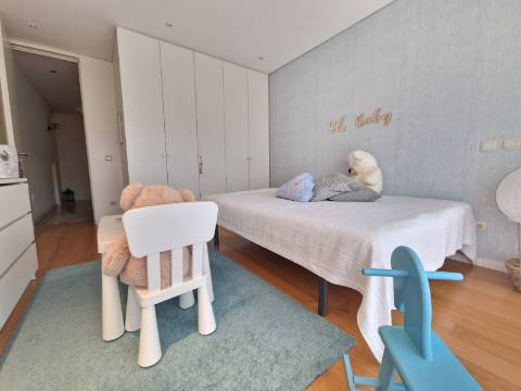 Moradia T3 + Escritório - Á entrada da Cidade