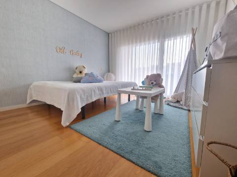 Moradia T3 + Escritório - Á entrada da Cidade