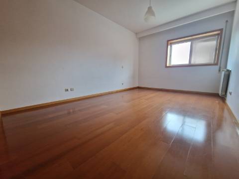 Apartamento T2 Como Novo - Centro da Cidade