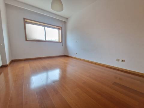 Apartamento T2 Como Novo - Centro da Cidade