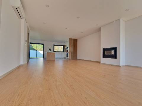 MORADIA T3 NOVA - ANTAS