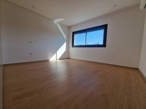 MORADIA T3 NOVA - ANTAS