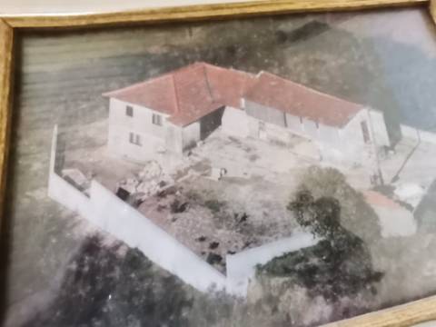 Moradia T4 para Restauro