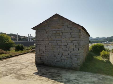 Moradia T4 para Restauro