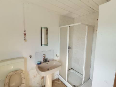 Moradia T4 para Restauro