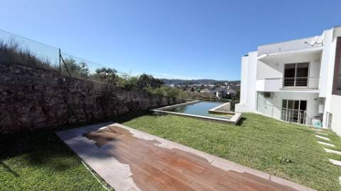 MORADIA T3 C/ NOVA - À ENTRADA DA CIDADE