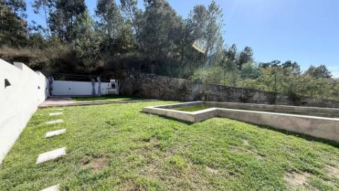 MORADIA T3 C/ NOVA - À ENTRADA DA CIDADE