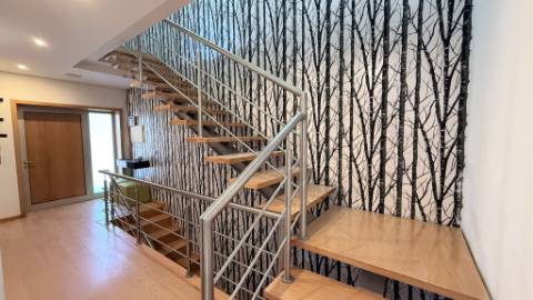 MORADIA T3 C/ NOVA - À ENTRADA DA CIDADE