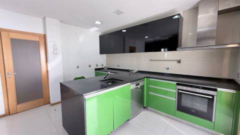 MORADIA T3 C/ NOVA - À ENTRADA DA CIDADE