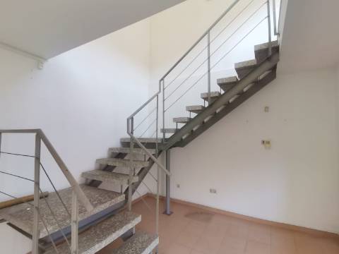 Pavilhão industrial - Gavião