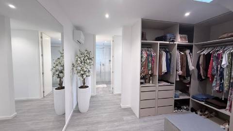 MORADIA INDIVIDUAL - LOURO