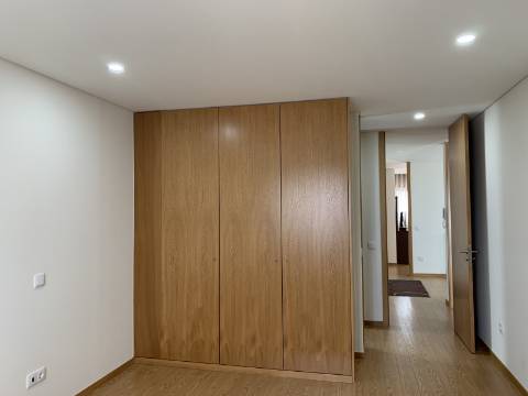 MORADIA INDIVIDUAL TERREA