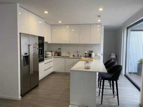 MORADIA T3 + 1 C/ NOVA - GAVIÃO