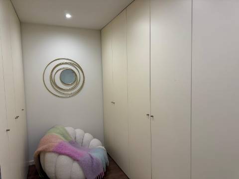 MORADIA T3 + 1 C/ NOVA - GAVIÃO