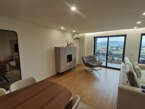 MORADIA T3 C/ NOVA - CAVALÕES