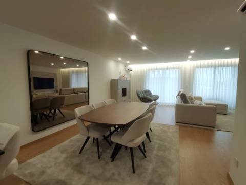 MORADIA T3 C/ NOVA - CAVALÕES