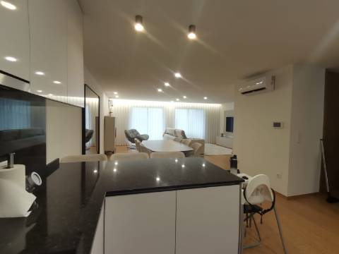 MORADIA T3 C/ NOVA - CAVALÕES