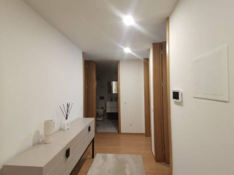 MORADIA T3 C/ NOVA - CAVALÕES