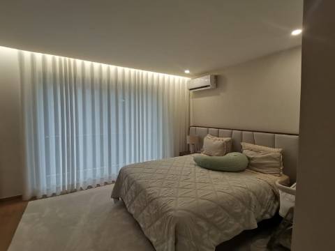 MORADIA T3 C/ NOVA - CAVALÕES