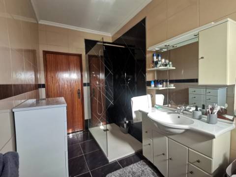 MORADIA INDIVIDUAL TÉRREA T4+1